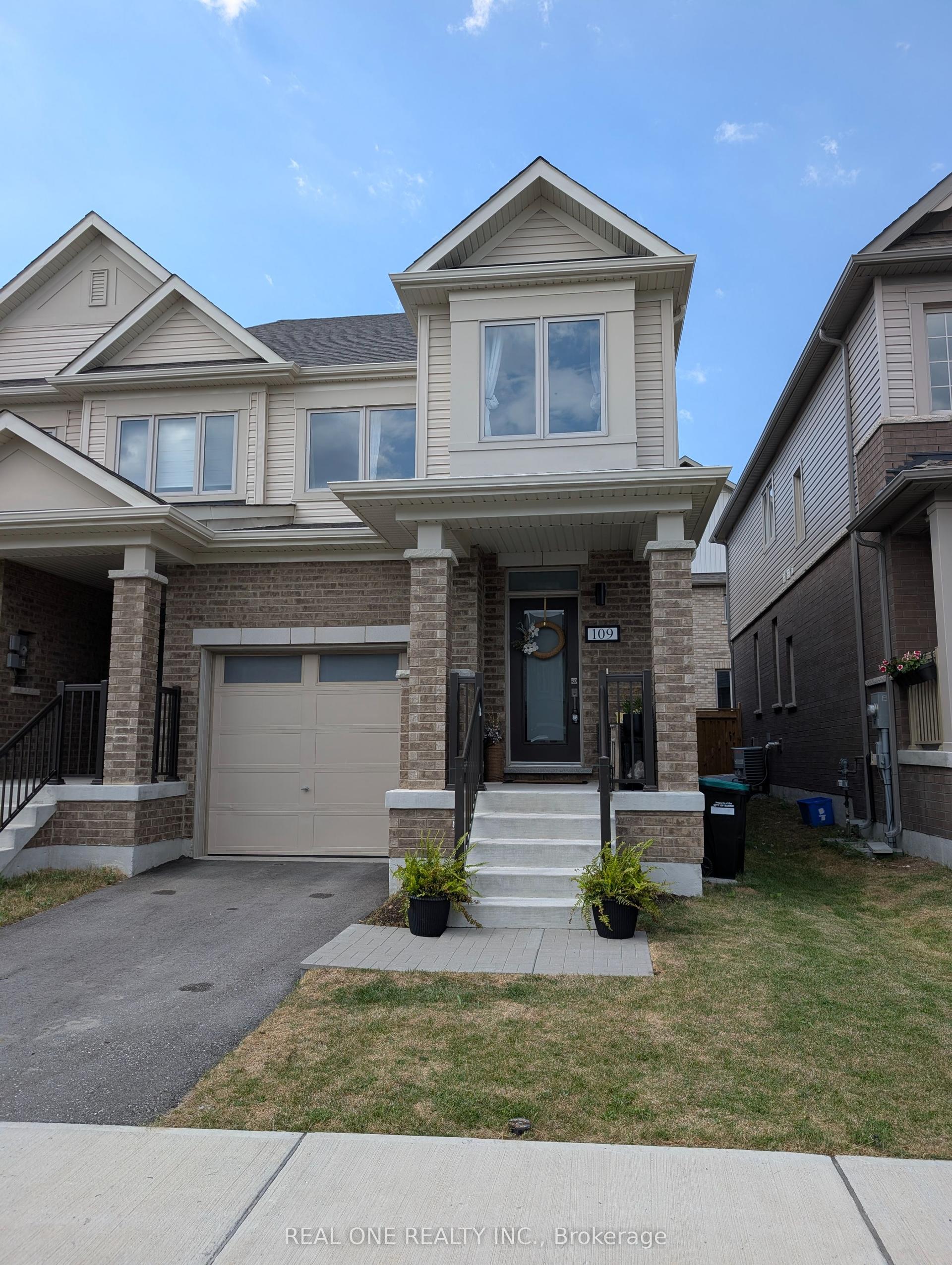109 SAGEWOOD Avenue N, Barrie — Townhouse for lease, photo 1
