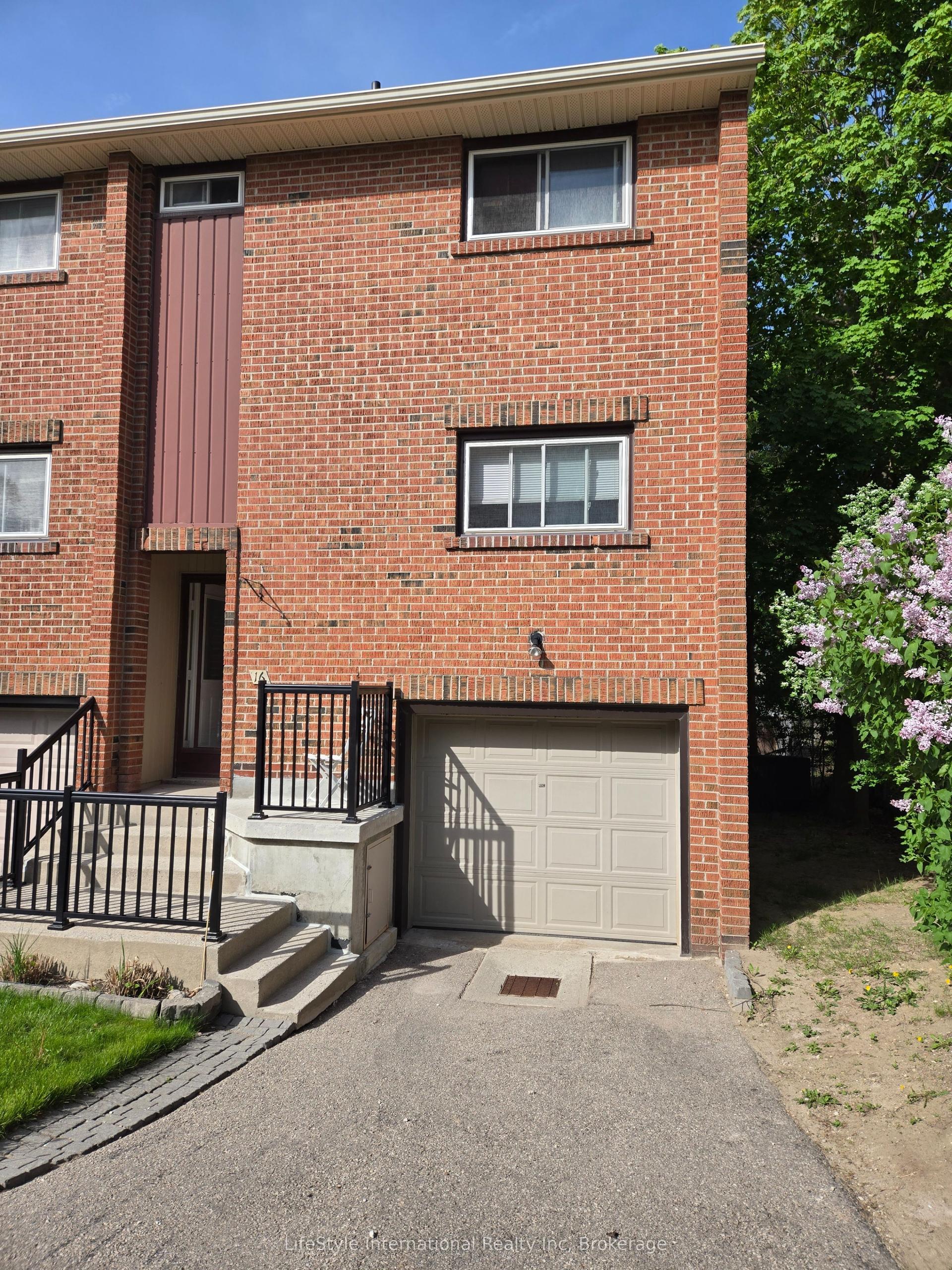 201 Silvercreek Parkway N 16 #16 — photo 1