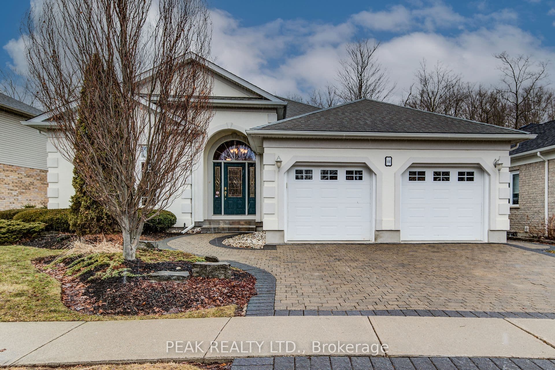 44 Laschinger Boulevard — photo 1