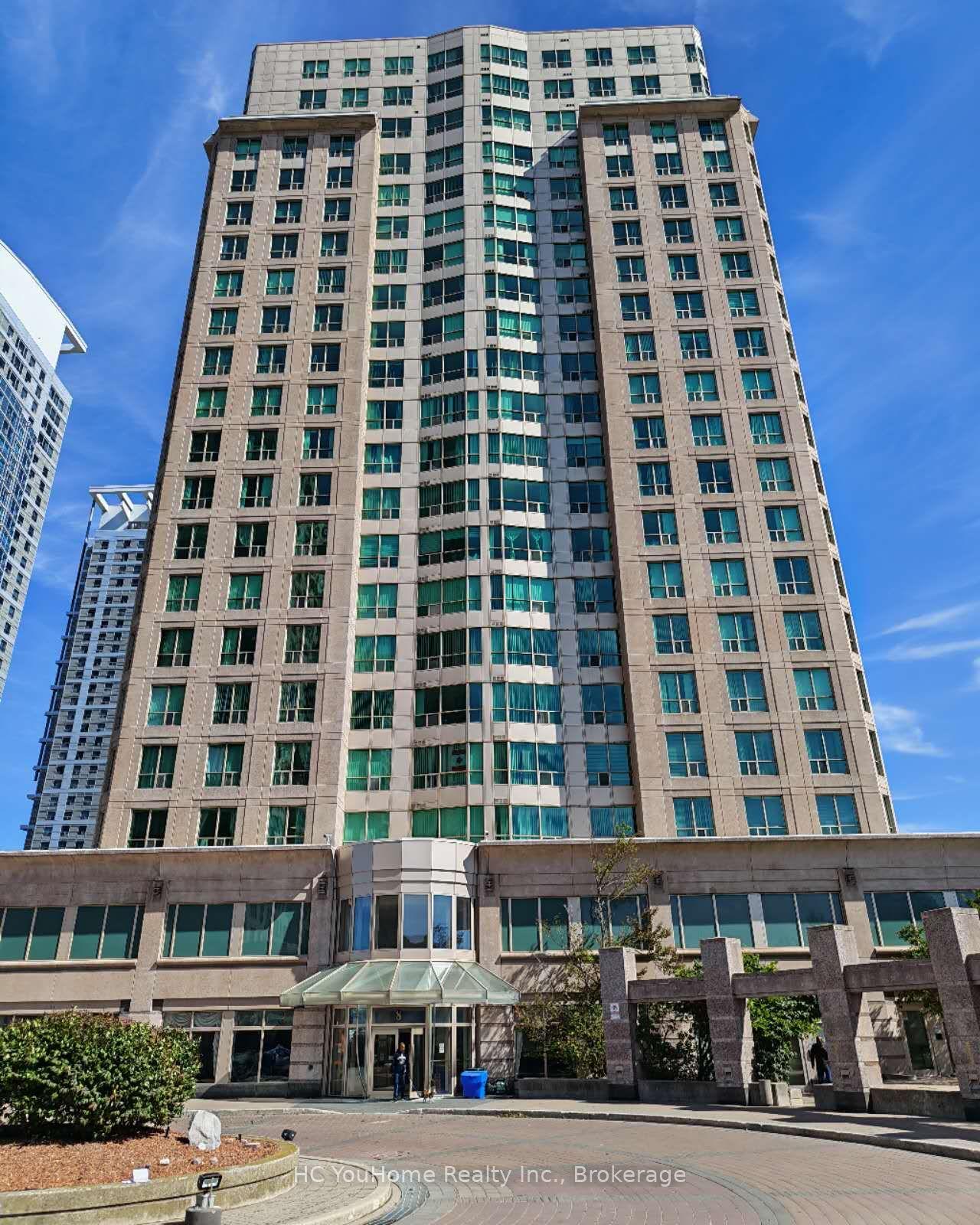8 Lee Centre Drive 801 #801, Toronto — Condo for lease, photo 1