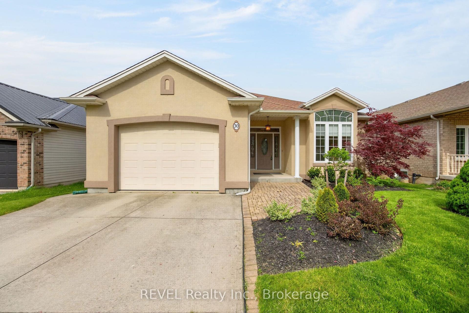 30 Bianca Drive — photo 1