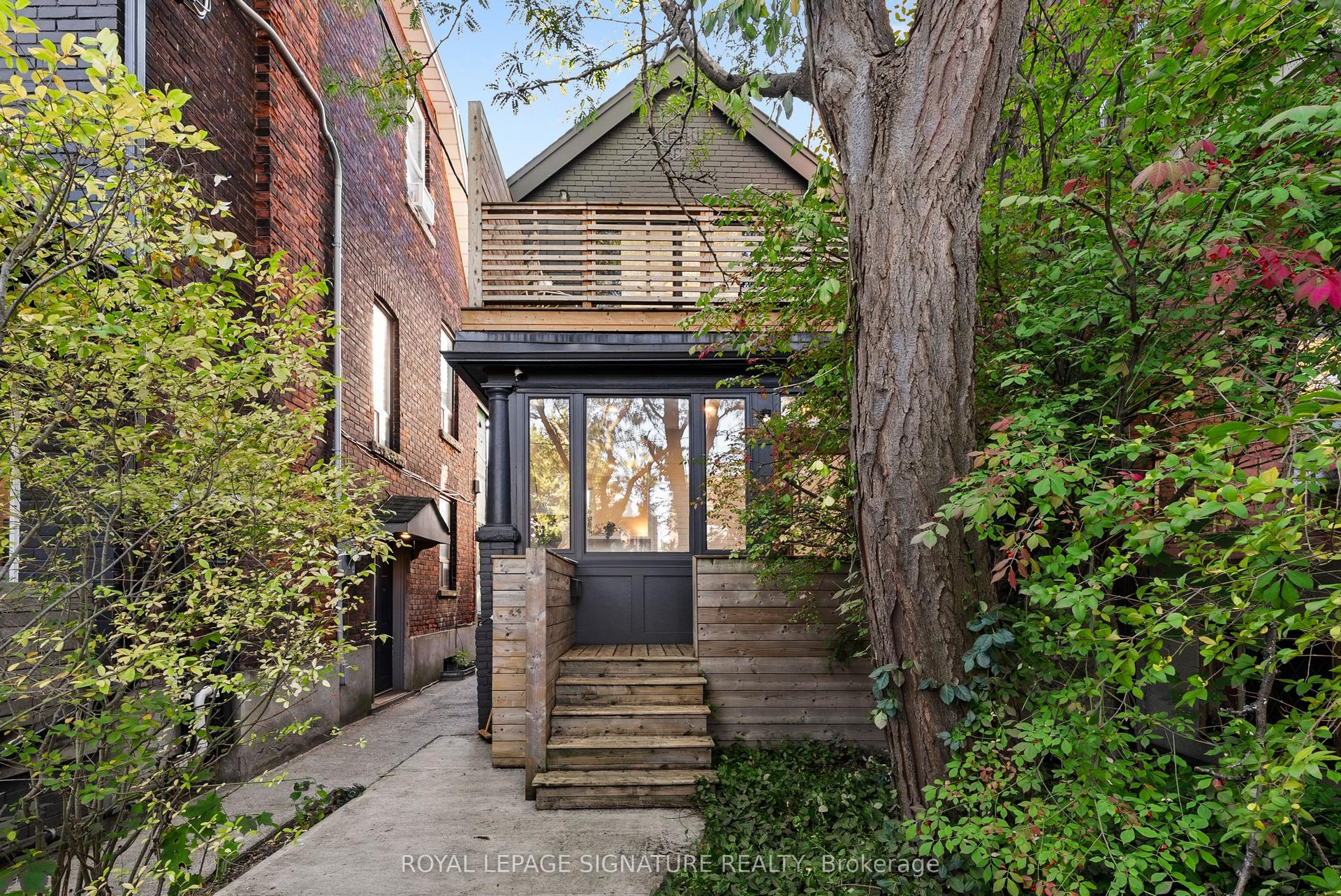 540 Crawford Street, Toronto — Detached for sale, photo 1