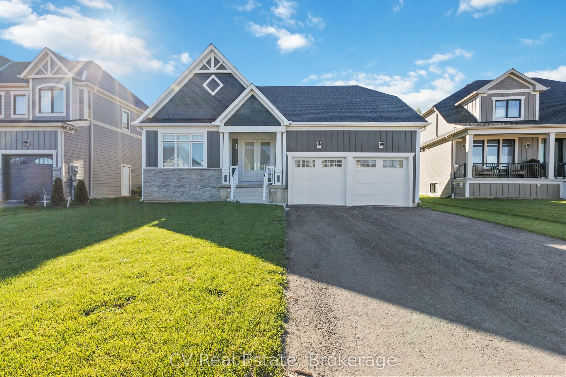 115 Stillwater Crescent — photo 1