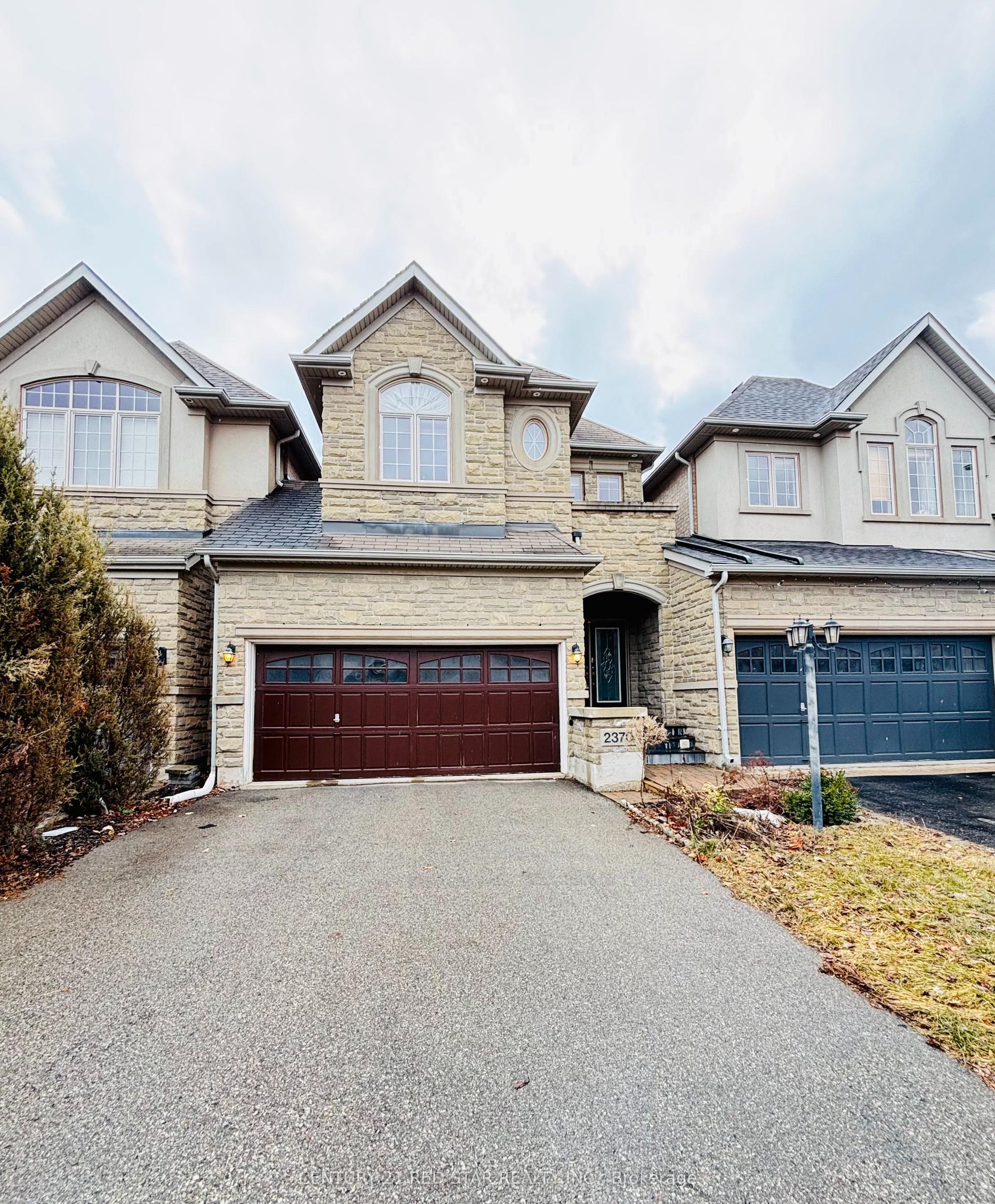 2370 Wasaga Drive, Oakville — Townhouse for lease, photo 1