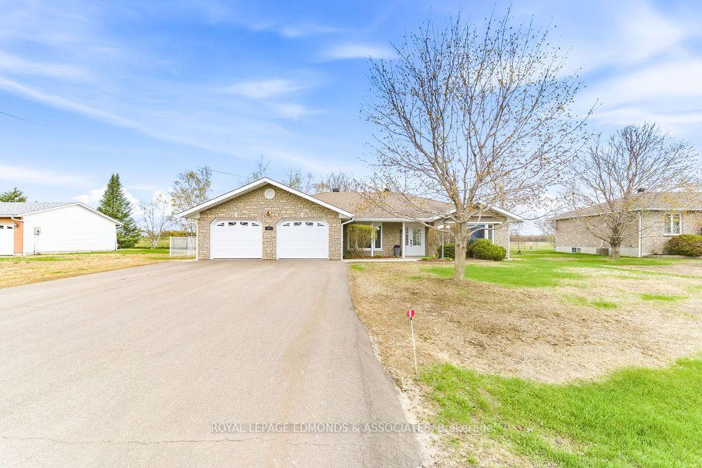 47 Cameron Street — photo 1