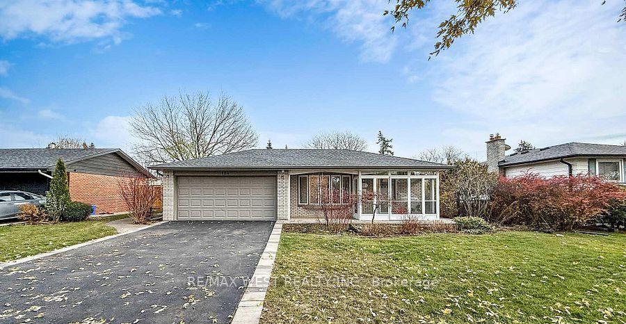 194 Sewell Drive, Oakville — Detached for lease, photo 1