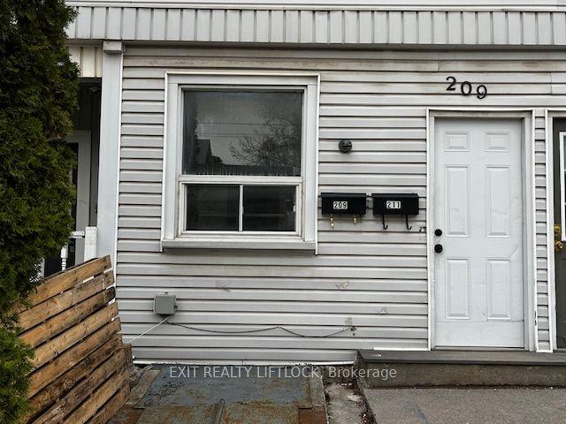 209 Stewart Street — photo 1