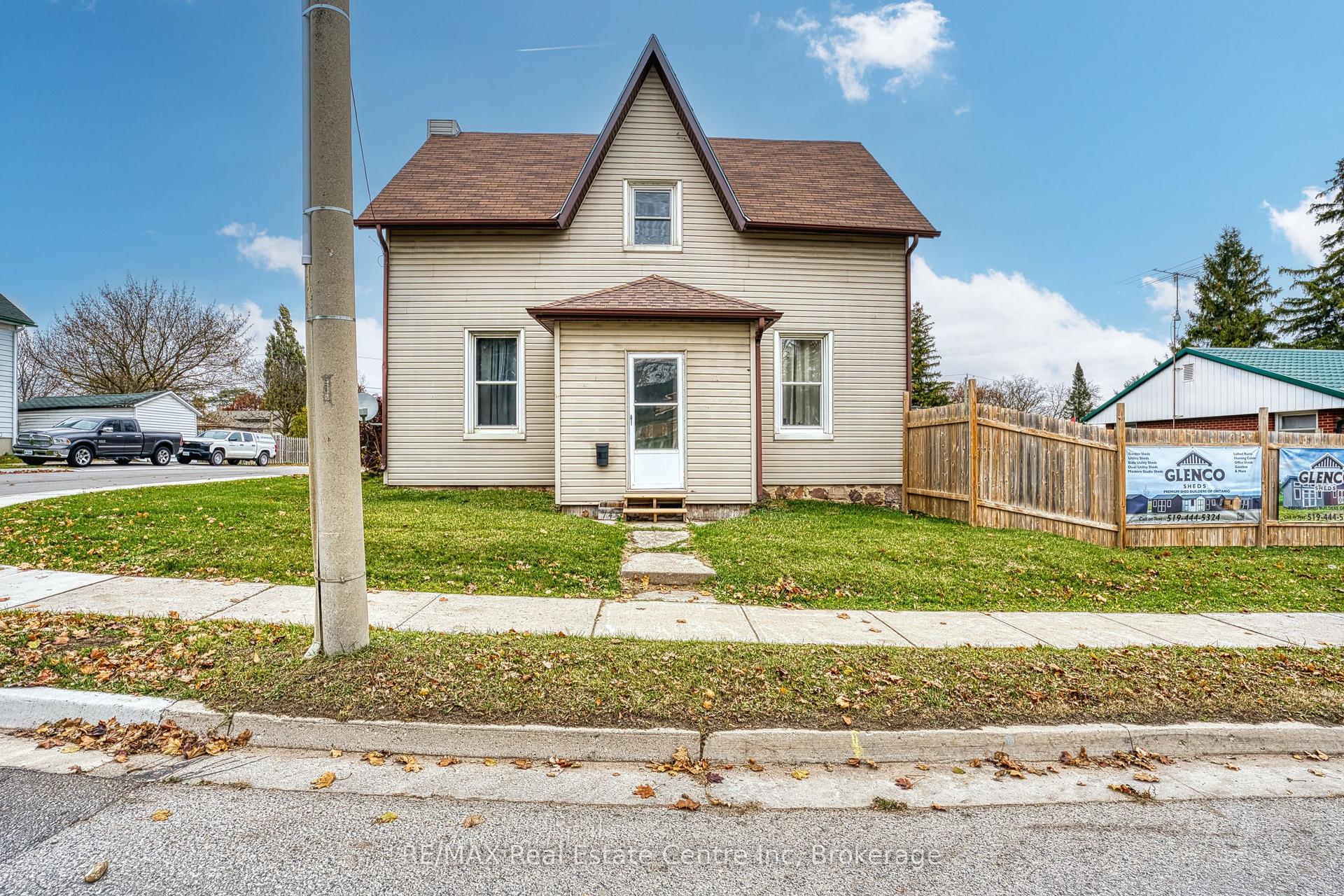 745 Main Street W — photo 1