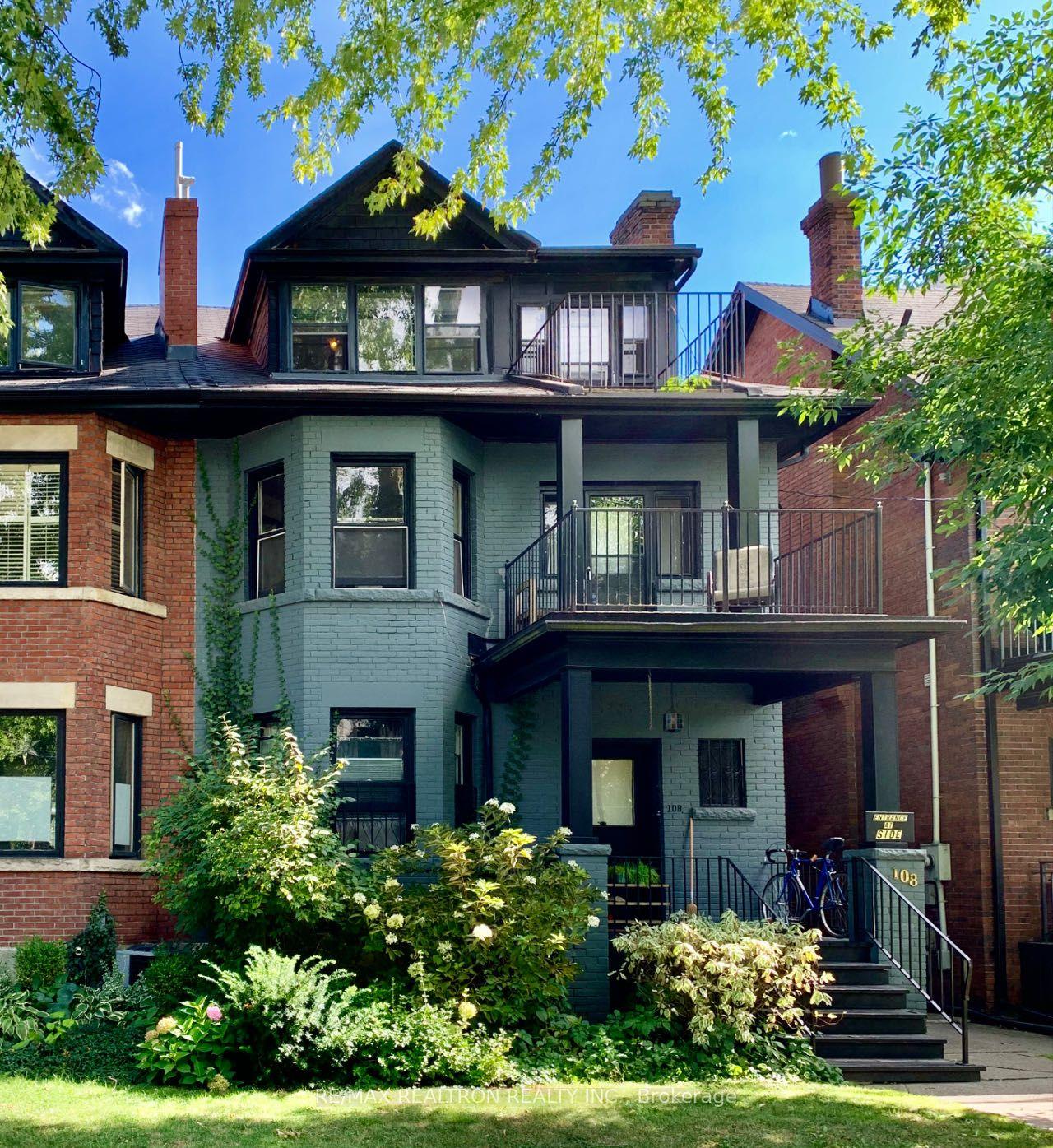 108 Admiral Road 6 #6, Toronto — Semi-Detached for lease, photo 1