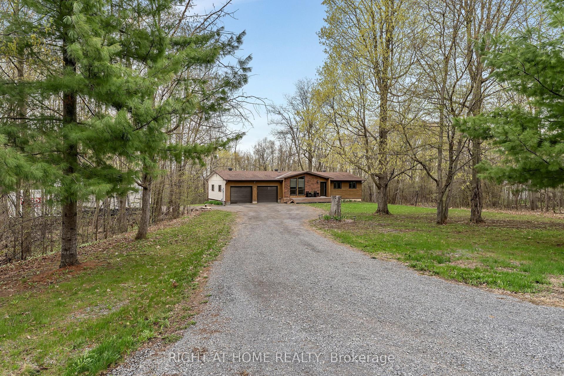 315 Felton Crescent — photo 1