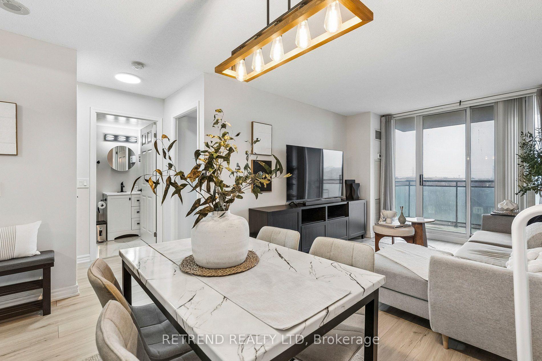 310 Red Maple Road 602 #602 — photo 1