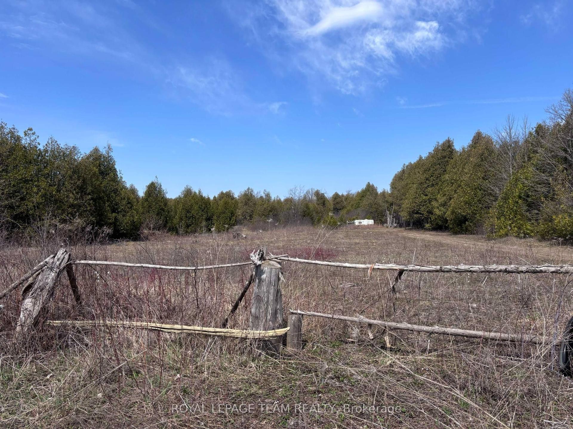 688 Kitley Line 8 Road — photo 1