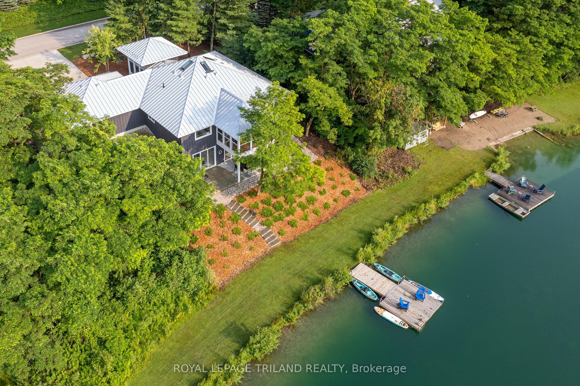 10099 Jennison Crescent — photo 1