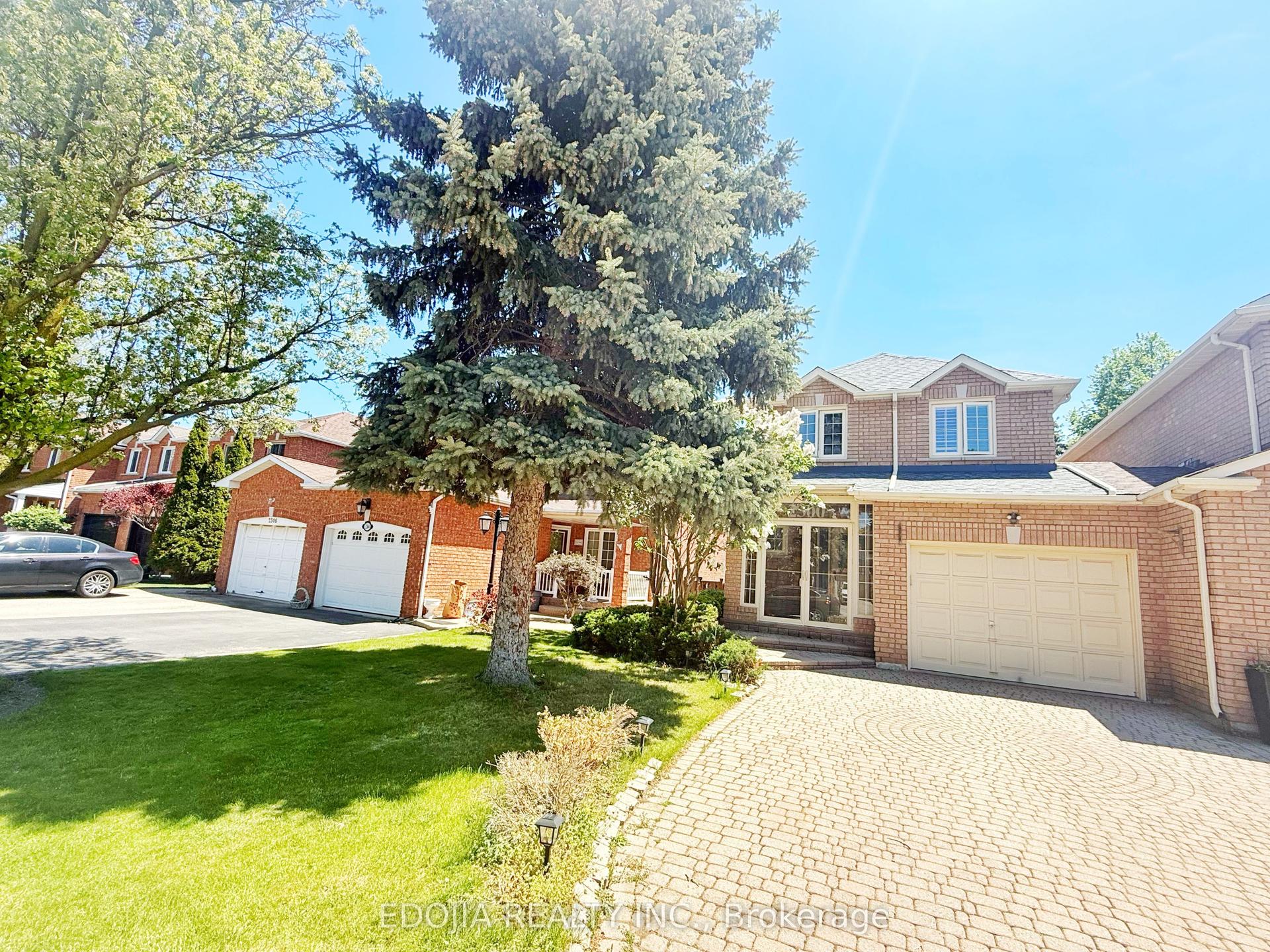 2300 Springfield Crescent — photo 1