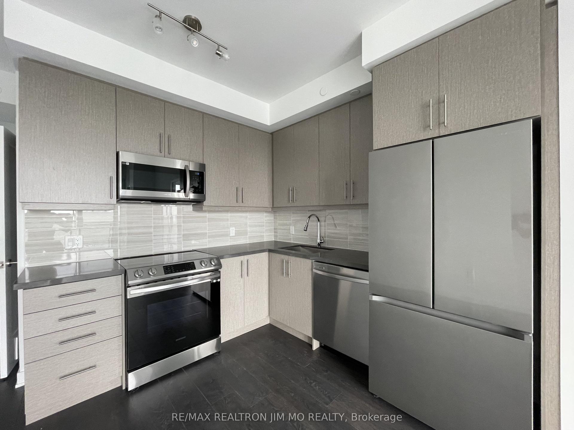 95 Oneida Crescent 2304 #2304 — photo 1