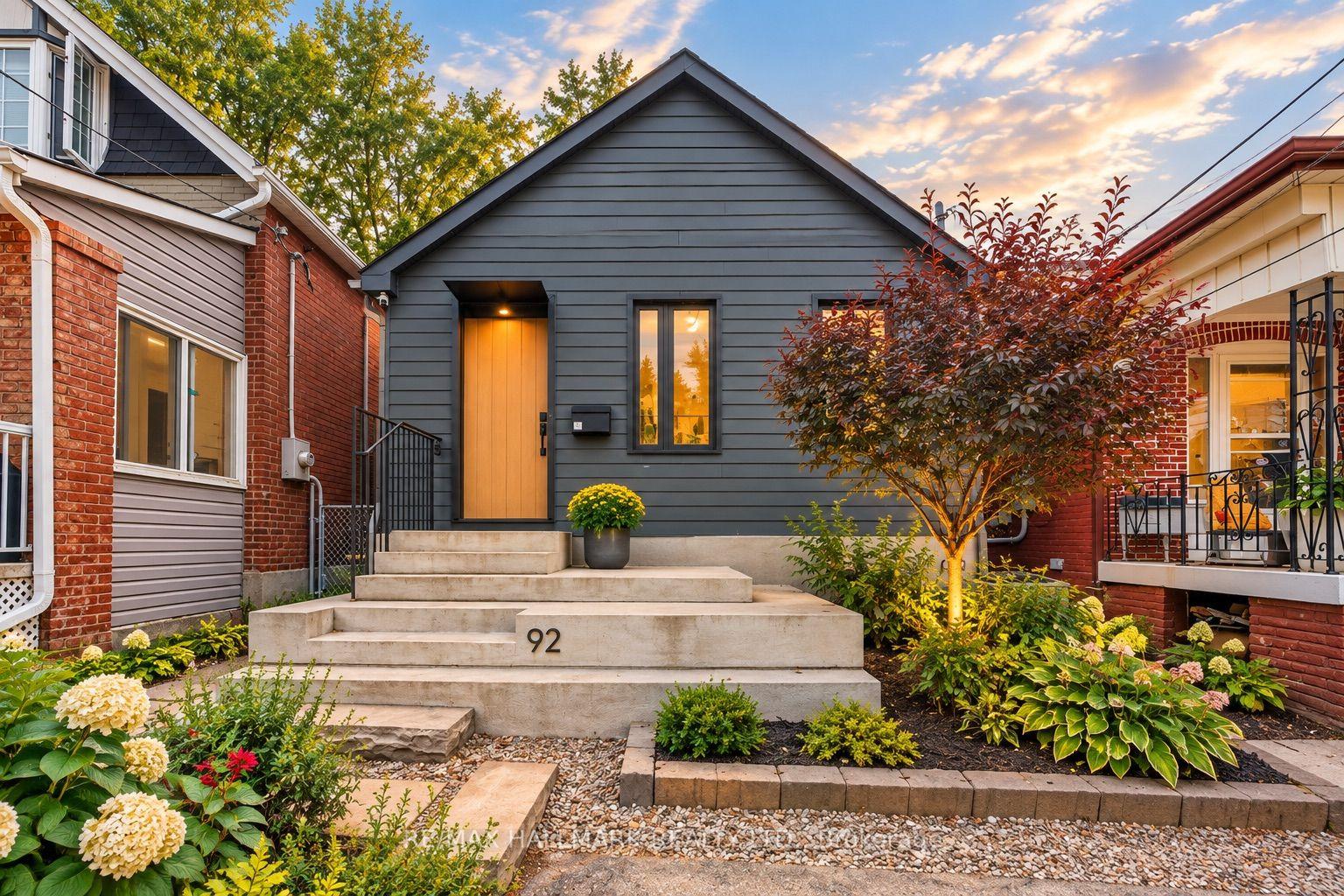 92 Chisholm Avenue, Toronto — Detached for sale, photo 1