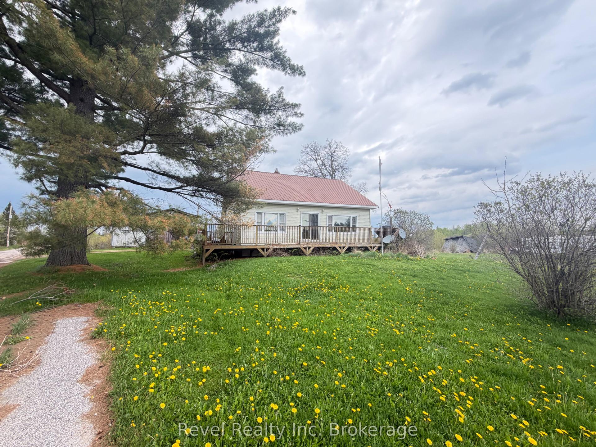 8 Trailaine Road, Parry Sound Remote Area — Detached for sale, photo 1