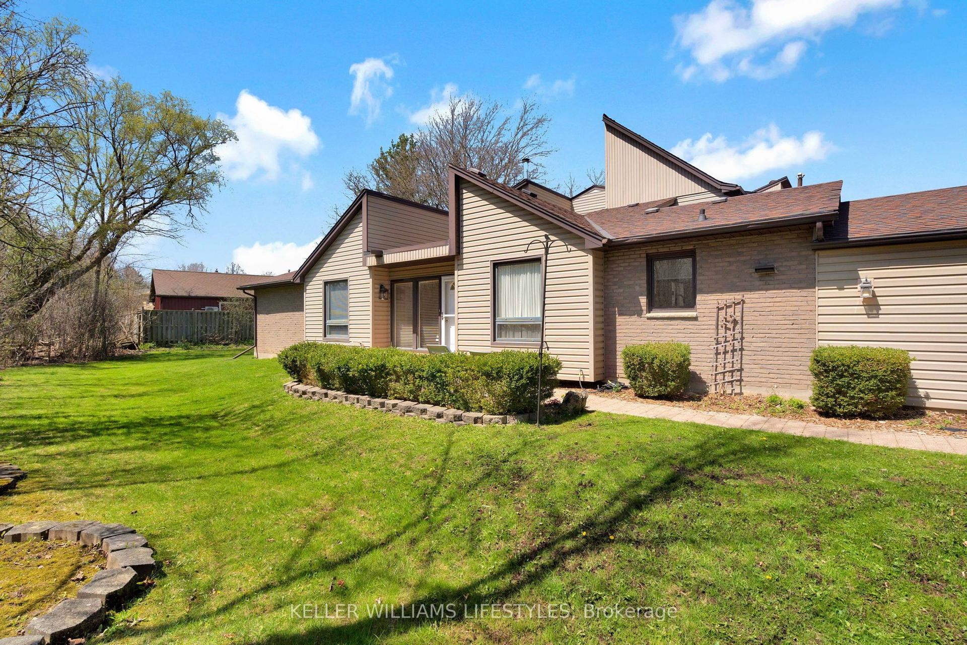 695 Woodcrest Boulevard — photo 1