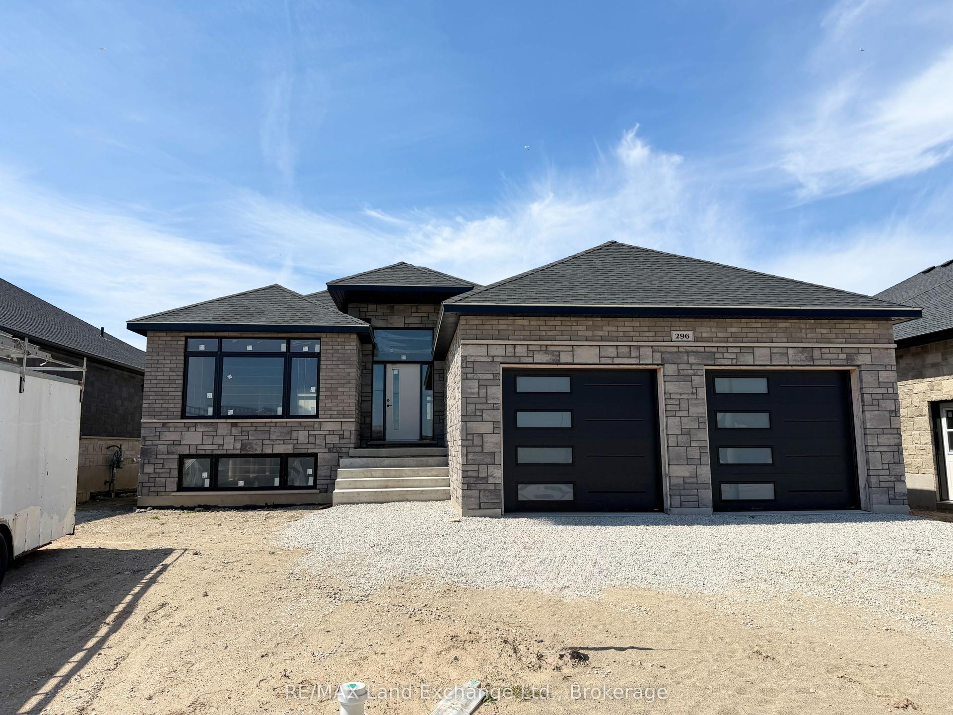 296 Ridge Street — photo 1