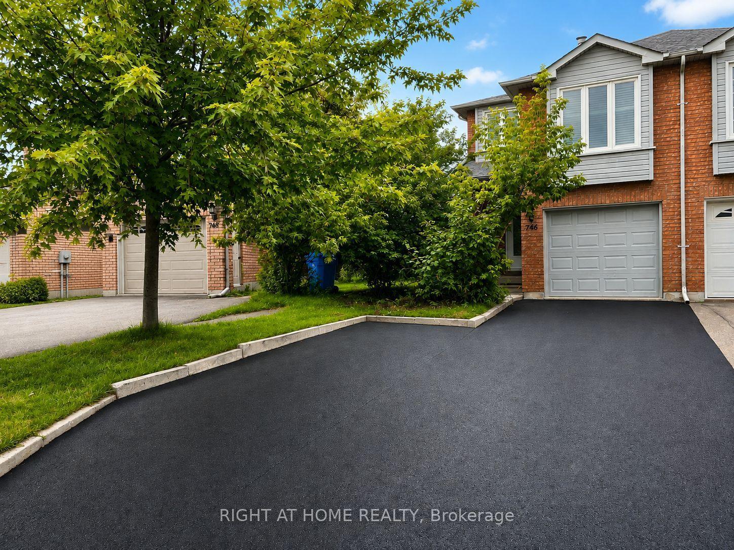 746 Walpole Crescent Upper #Upper, Newmarket — Semi-Detached for lease, photo 1