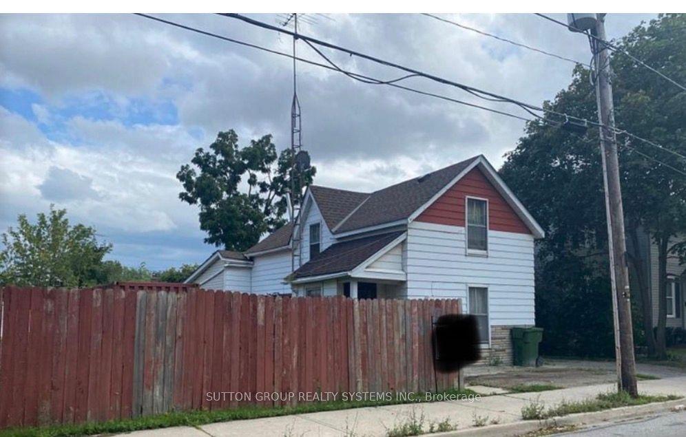 392 Pearl Street — photo 1