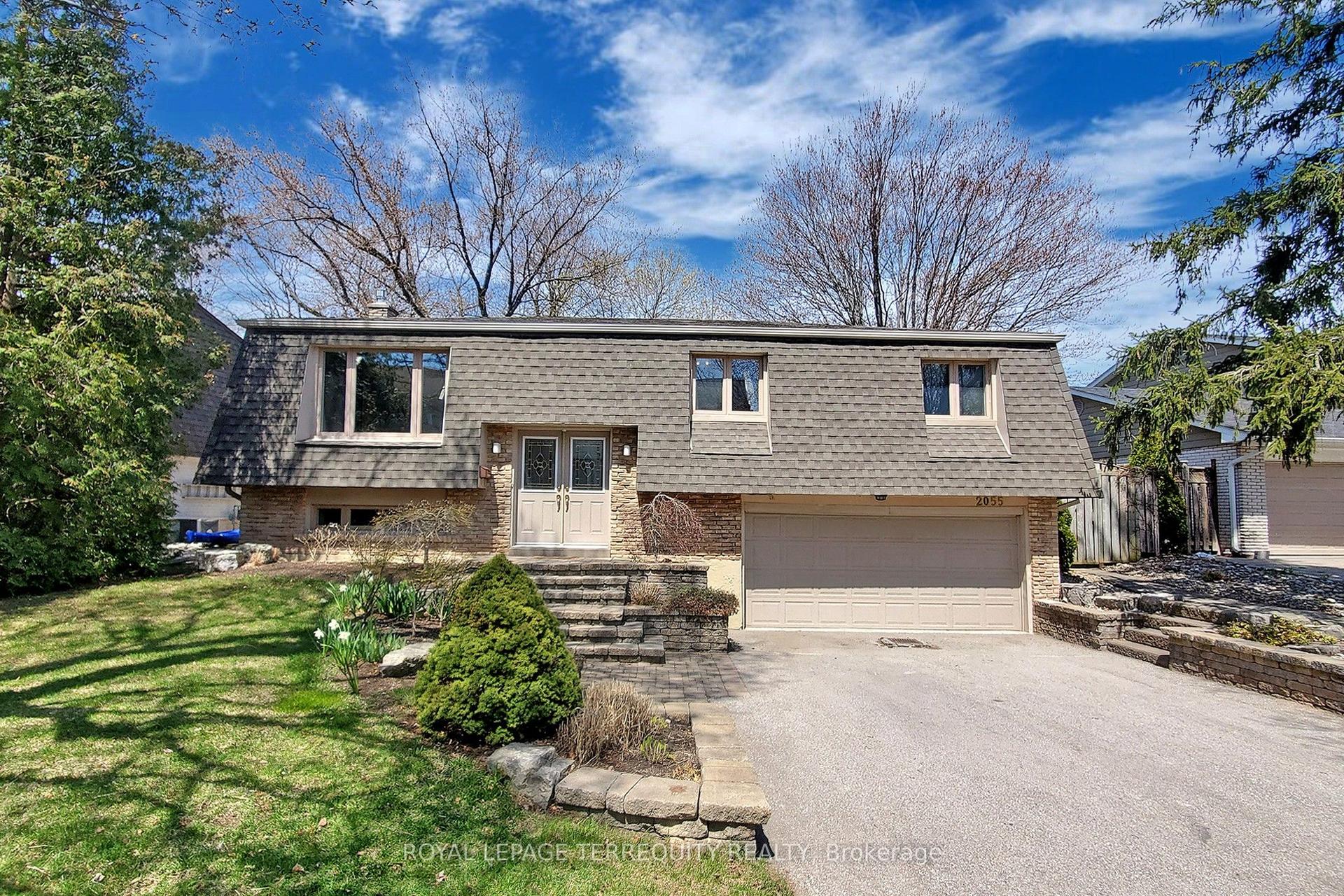 2055 Waters Edge Drive — photo 1