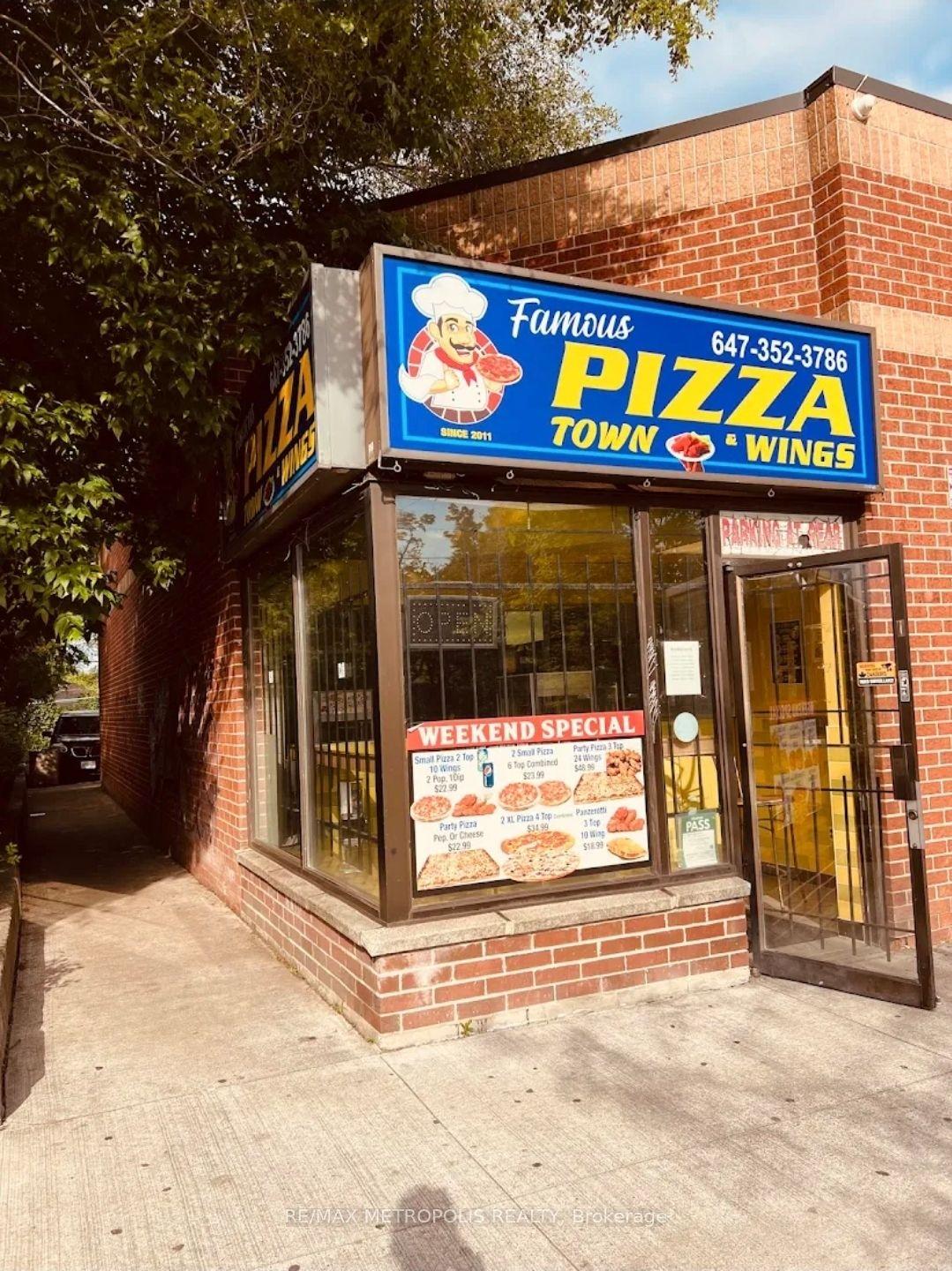 1947 Victoria Park Avenue — photo 1