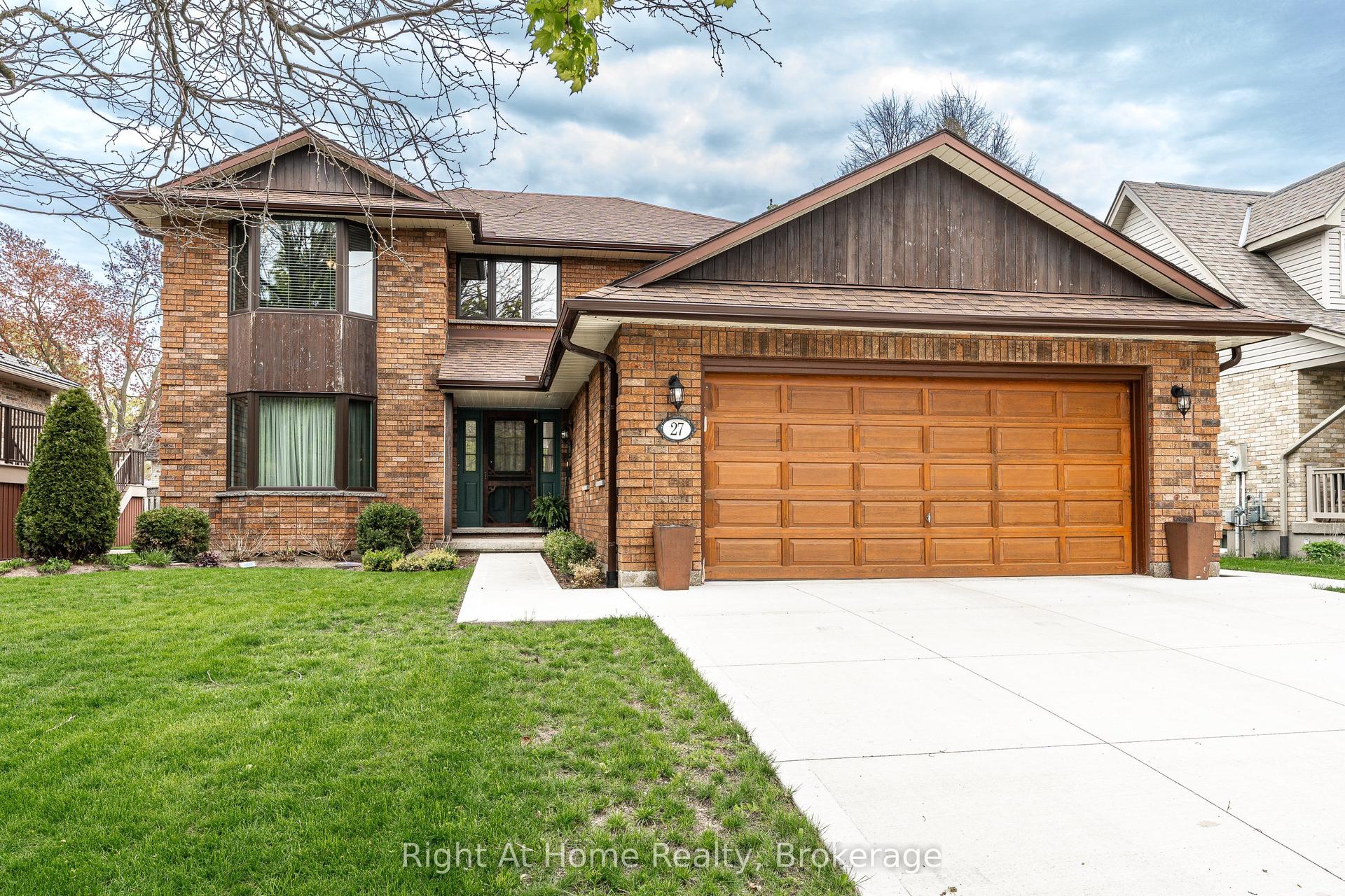 27 Kay Street, Stratford — Detached for sale, photo 1