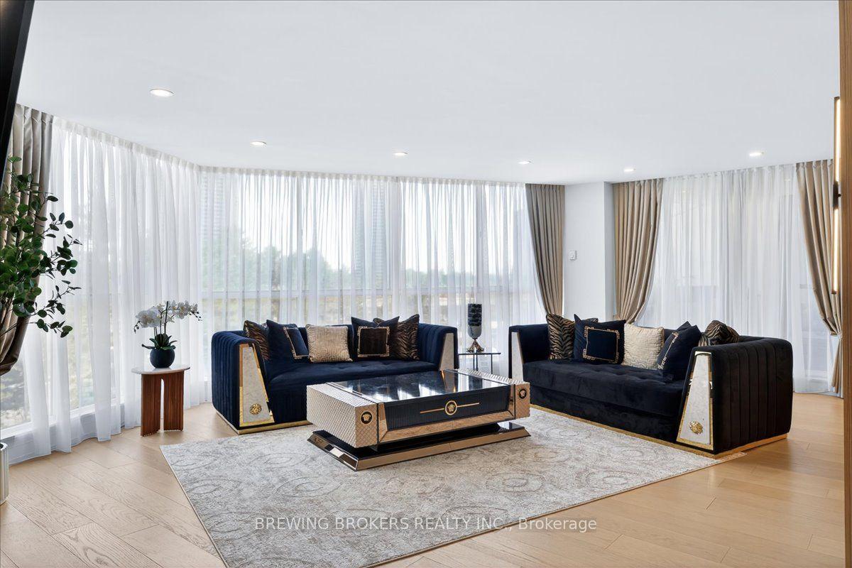 85 Skymark Drive 501 #501 — photo 1