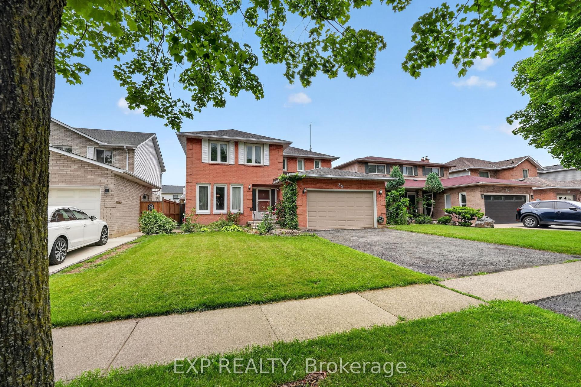 38 Farmington Drive, St. Catharines — Detached for sale, photo 1