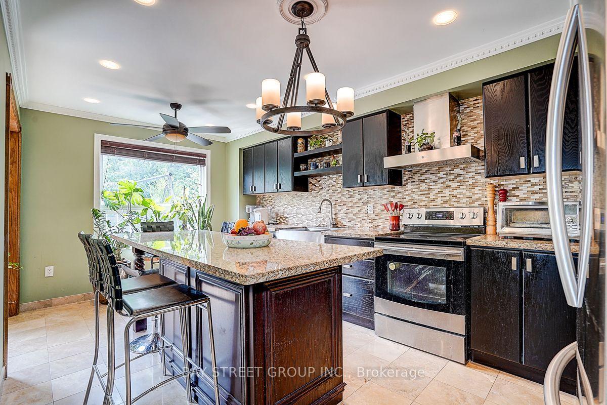 304 Charlton Avenue, Vaughan — Detached for sale, photo 1