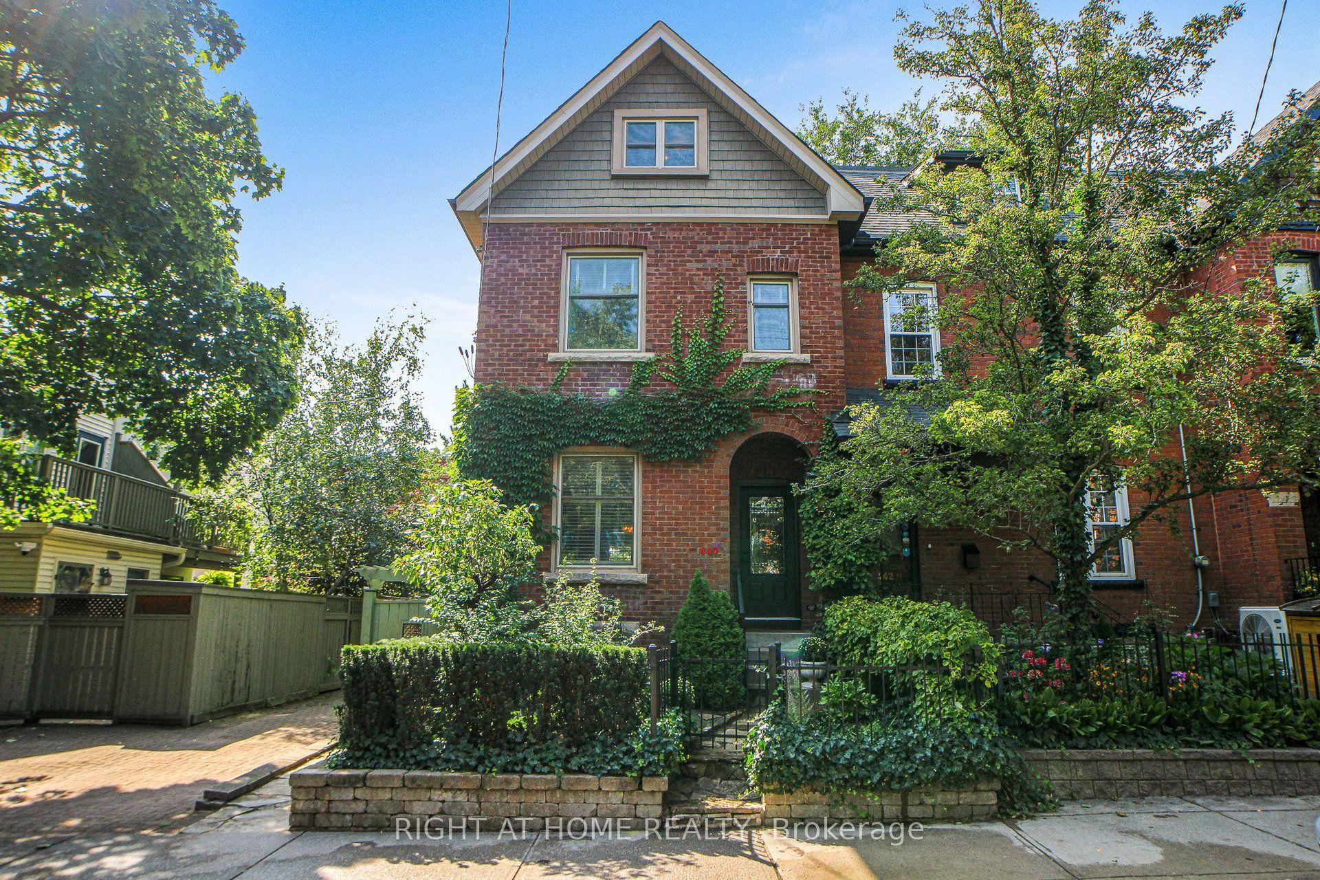 440 Sackville Street, Toronto — Townhouse for sale, photo 1
