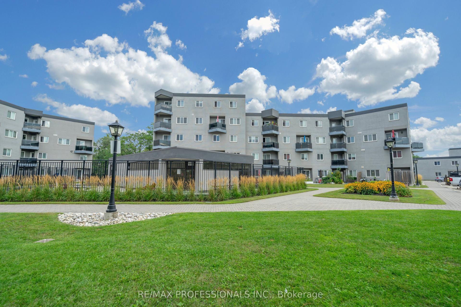 2001 Bonnymede Drive 116 #116, Mississauga — Condo for sale, photo 1