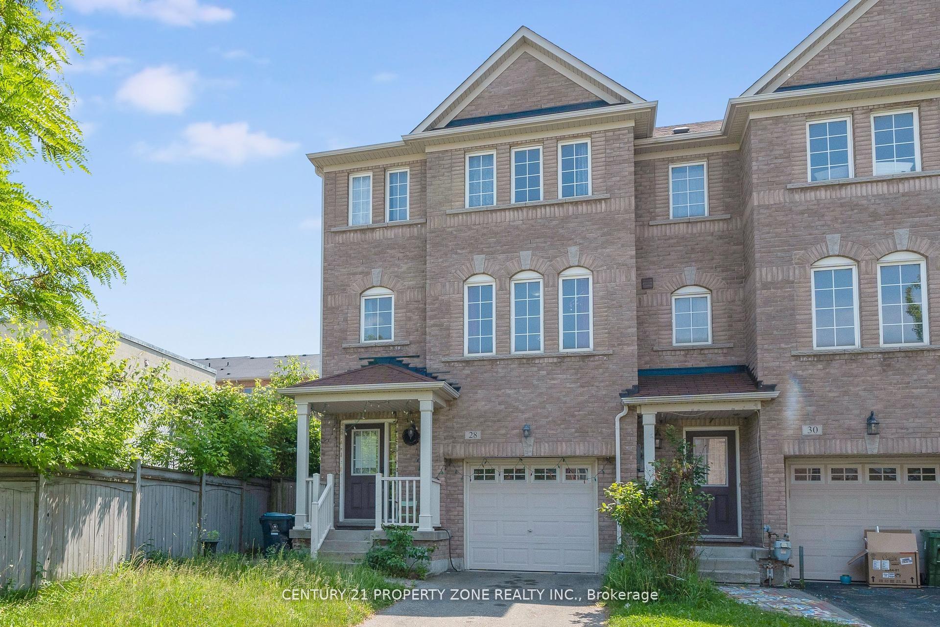 28 Seminoff Street, Toronto — Townhouse for sale, photo 1