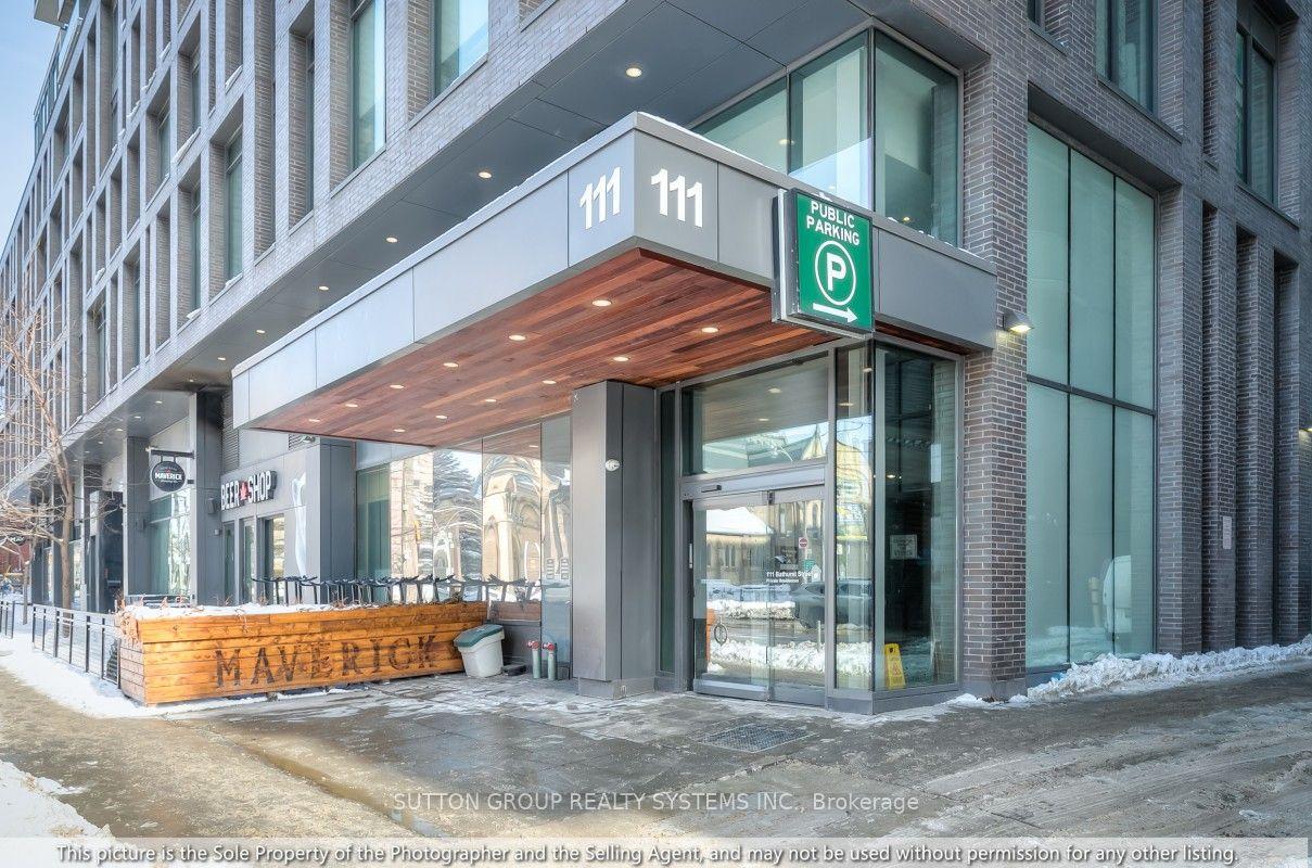 111 Bathurst Street 523 #523 — photo 1