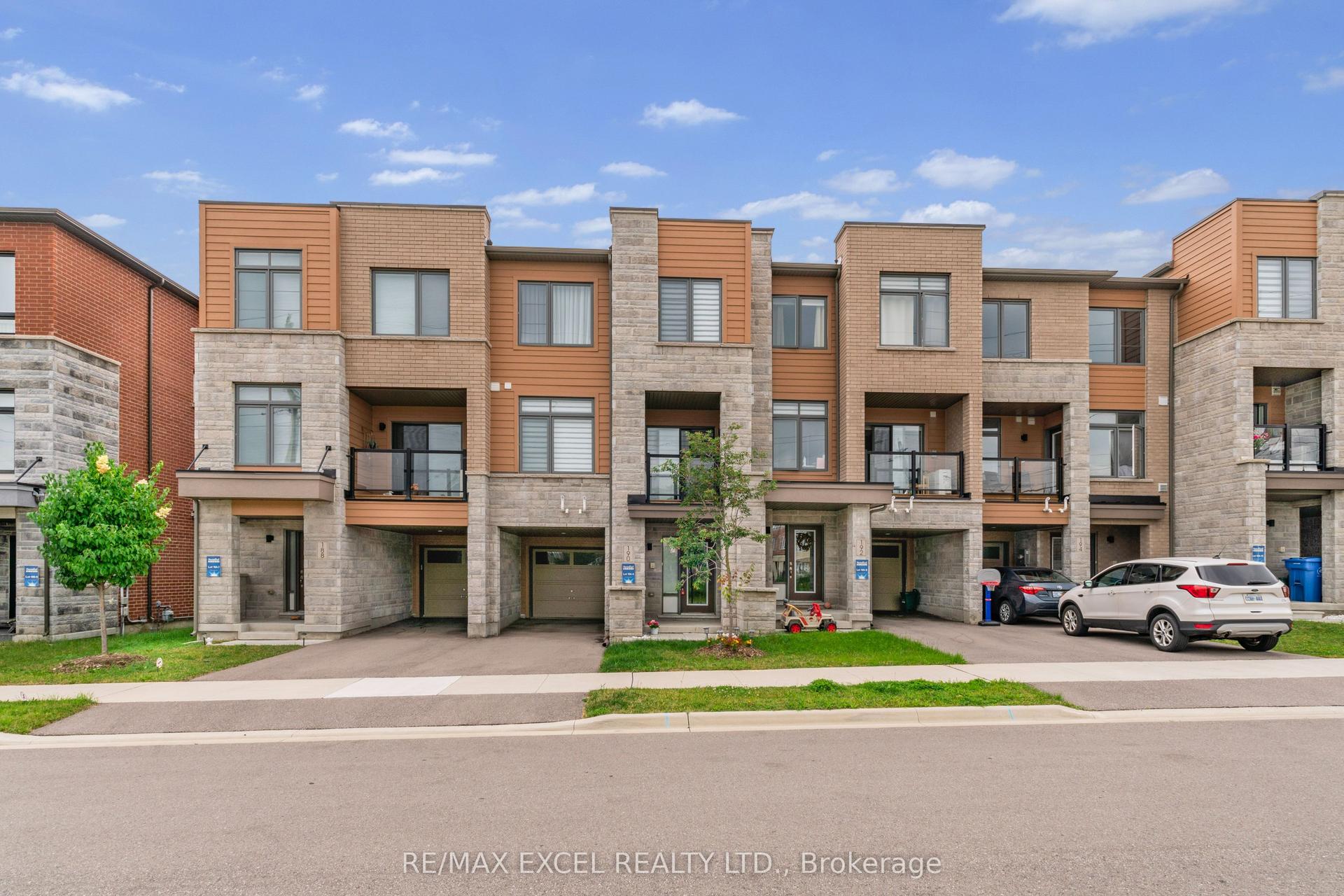 190 Vantage Loop, Newmarket — Townhouse for sale, photo 1