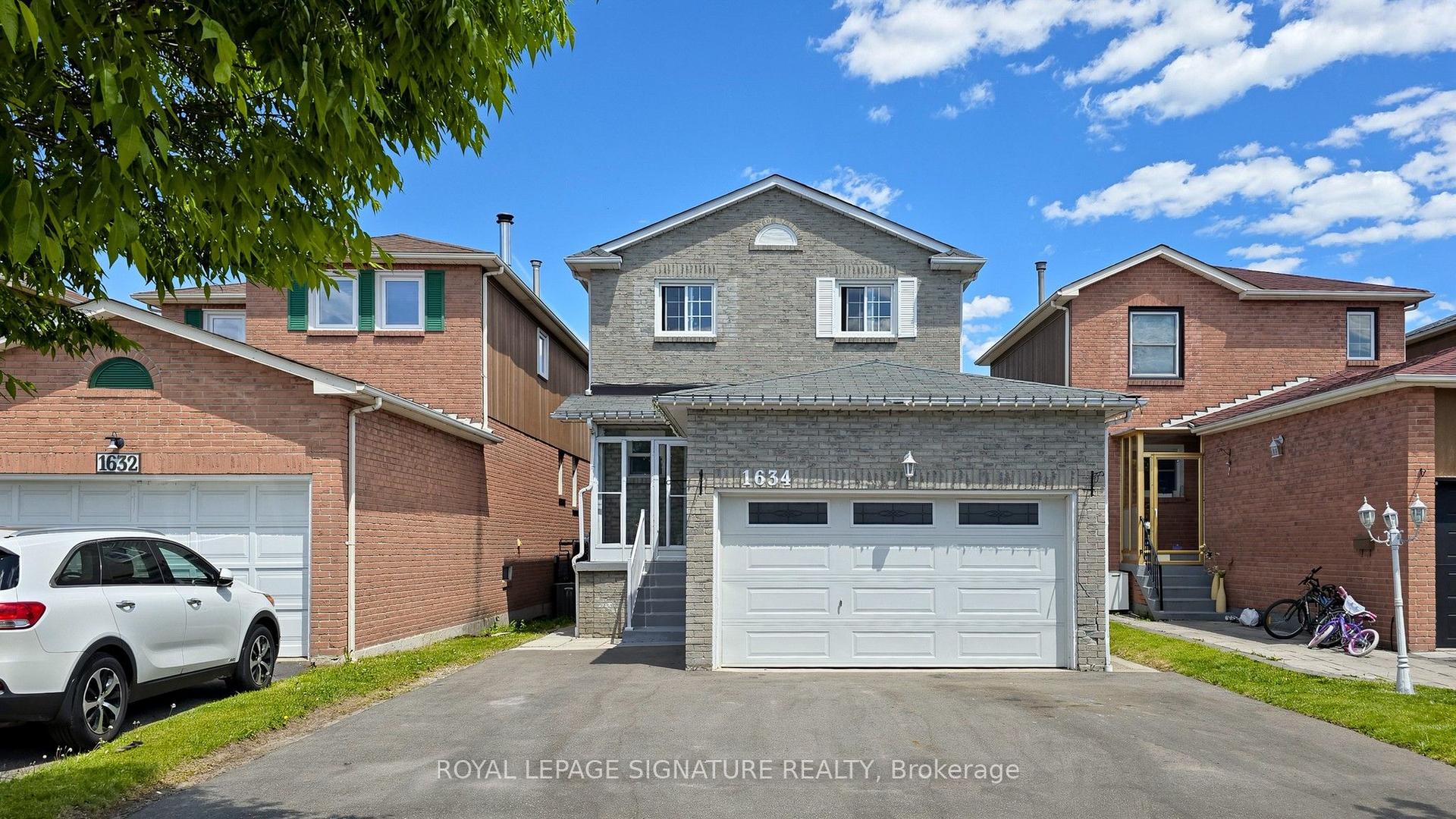 1634 Fairfield Crescent Main #Main — photo 1