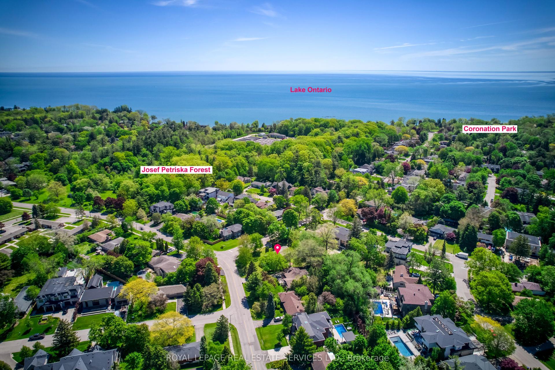220 Woodhaven Park Drive — photo 1