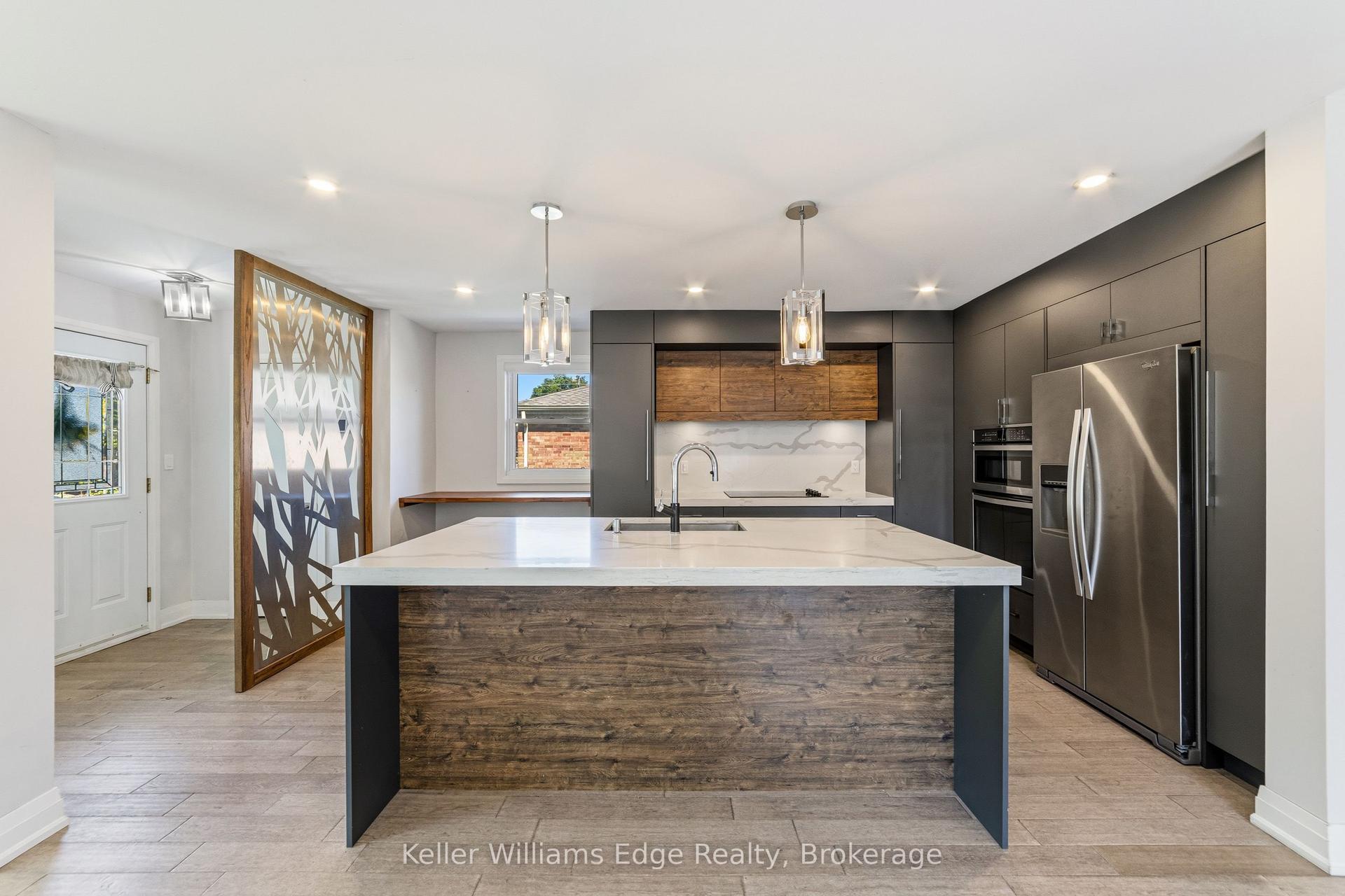 2300 Wagner Crescent Upper #Upper — photo 1
