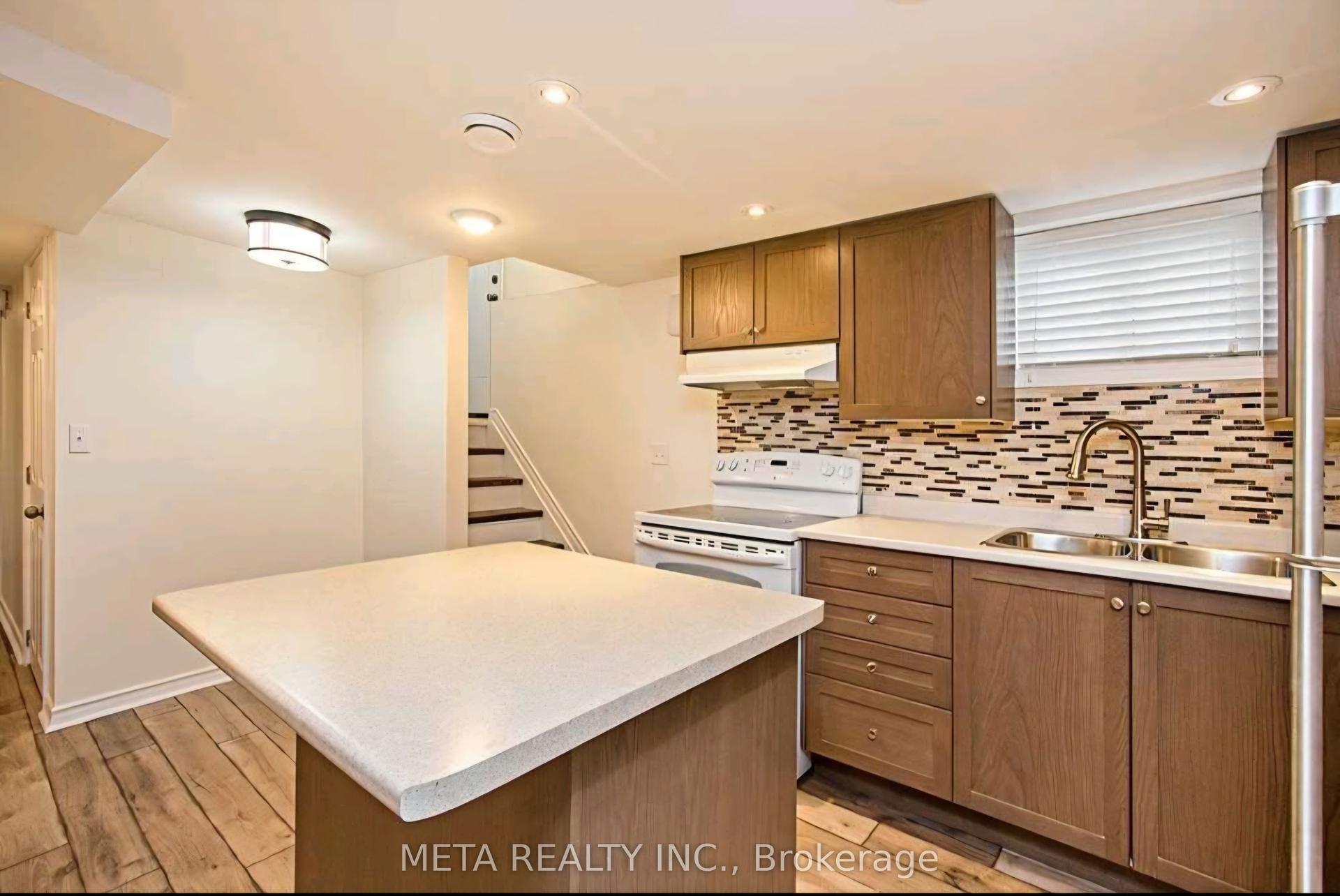 296 Festhubert Street E lower #lower, Oshawa — Detached for lease, photo 1