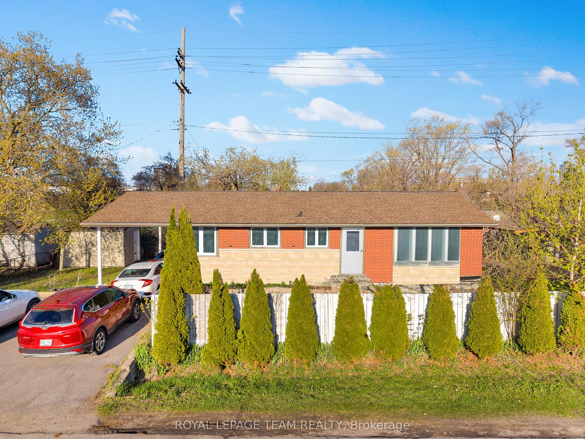 925 MOORVALE Street — photo 1