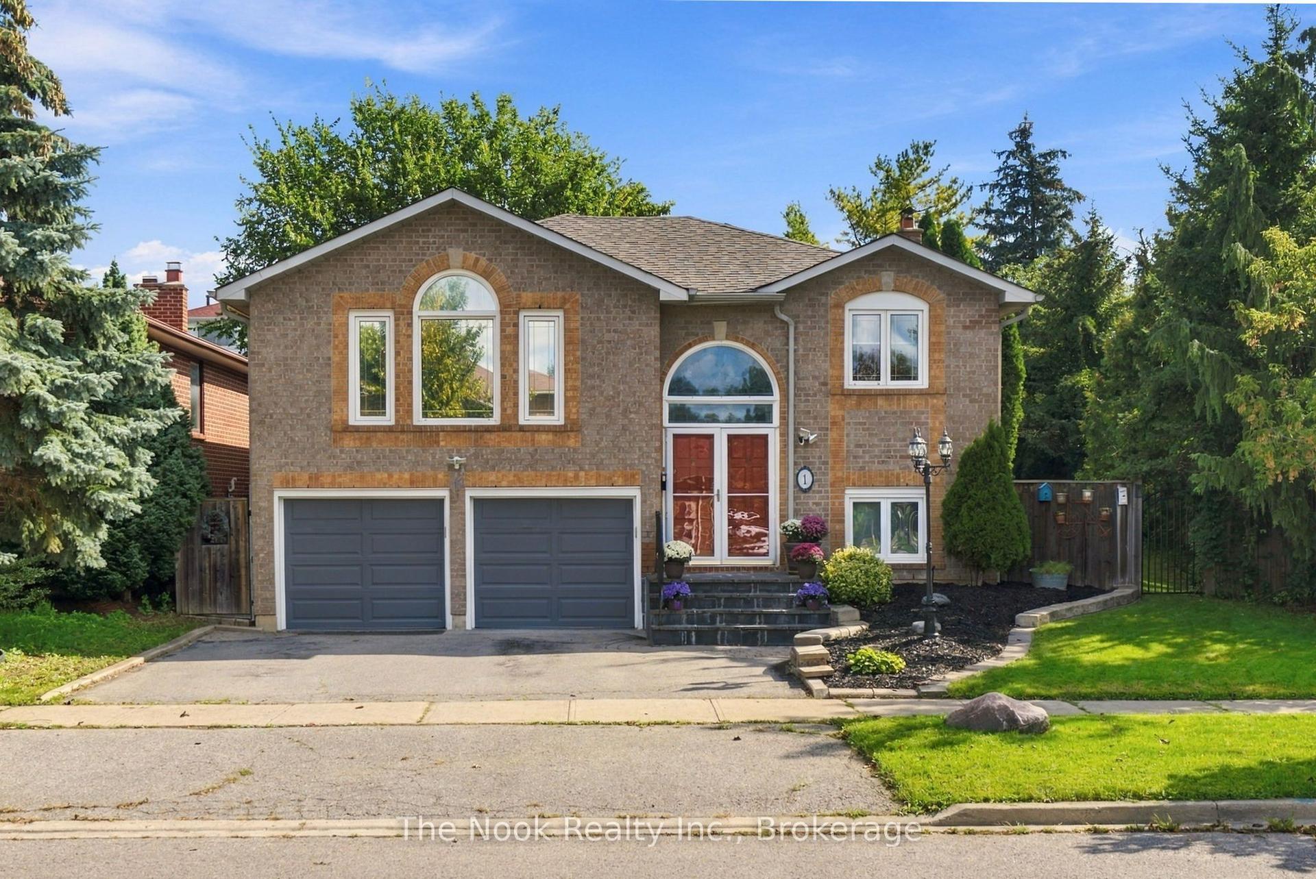 1 Inglewood Place, Whitby — Detached for sale, photo 1