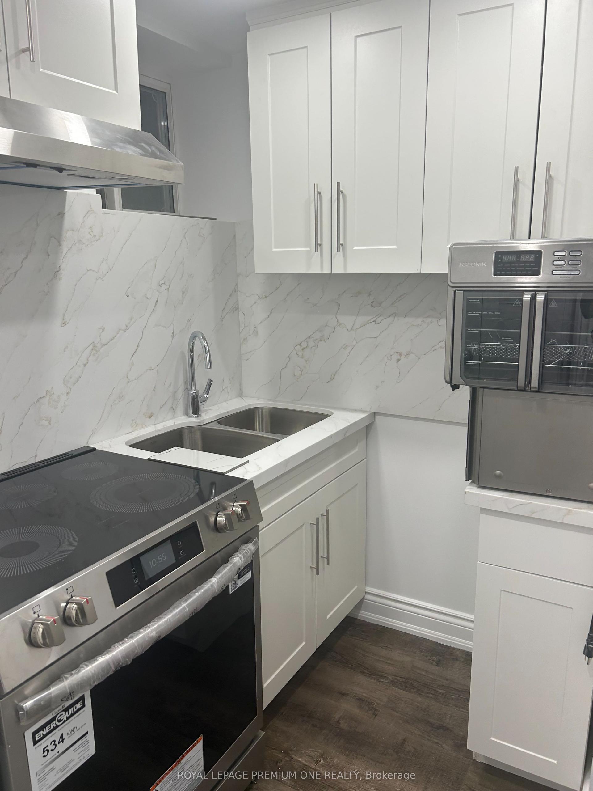 28 Elsinore Street, Vaughan — Townhouse for lease, photo 1