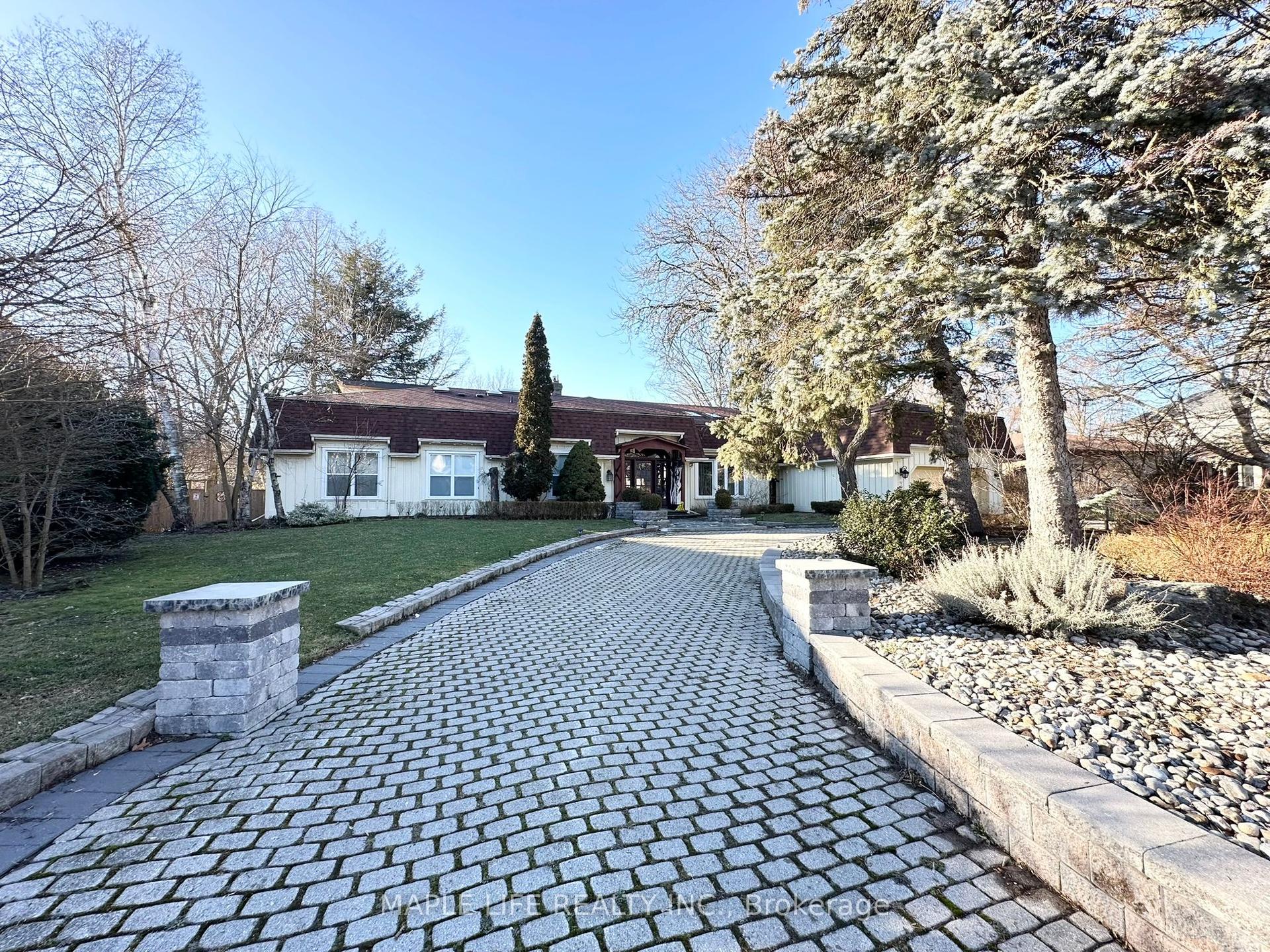 16 Brian Cliff Drive — photo 1