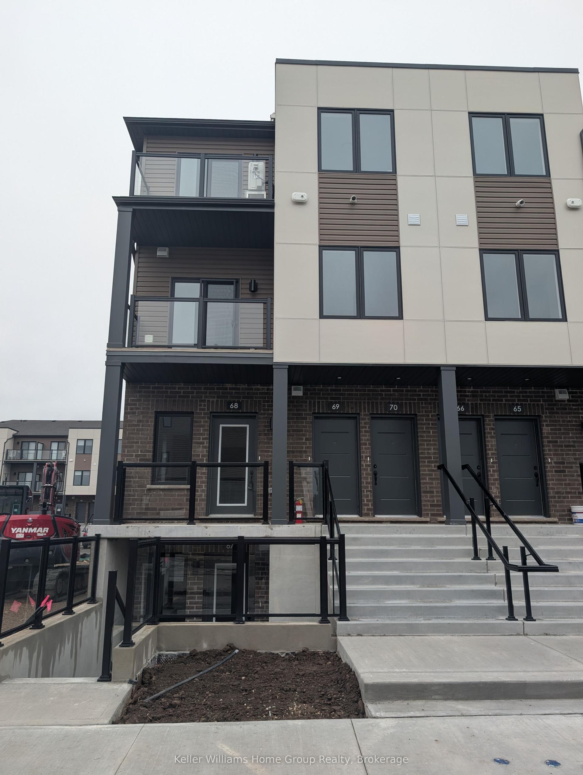 42 Lowes Road W 68 #68, Guelph — Condo Town for lease, photo 1