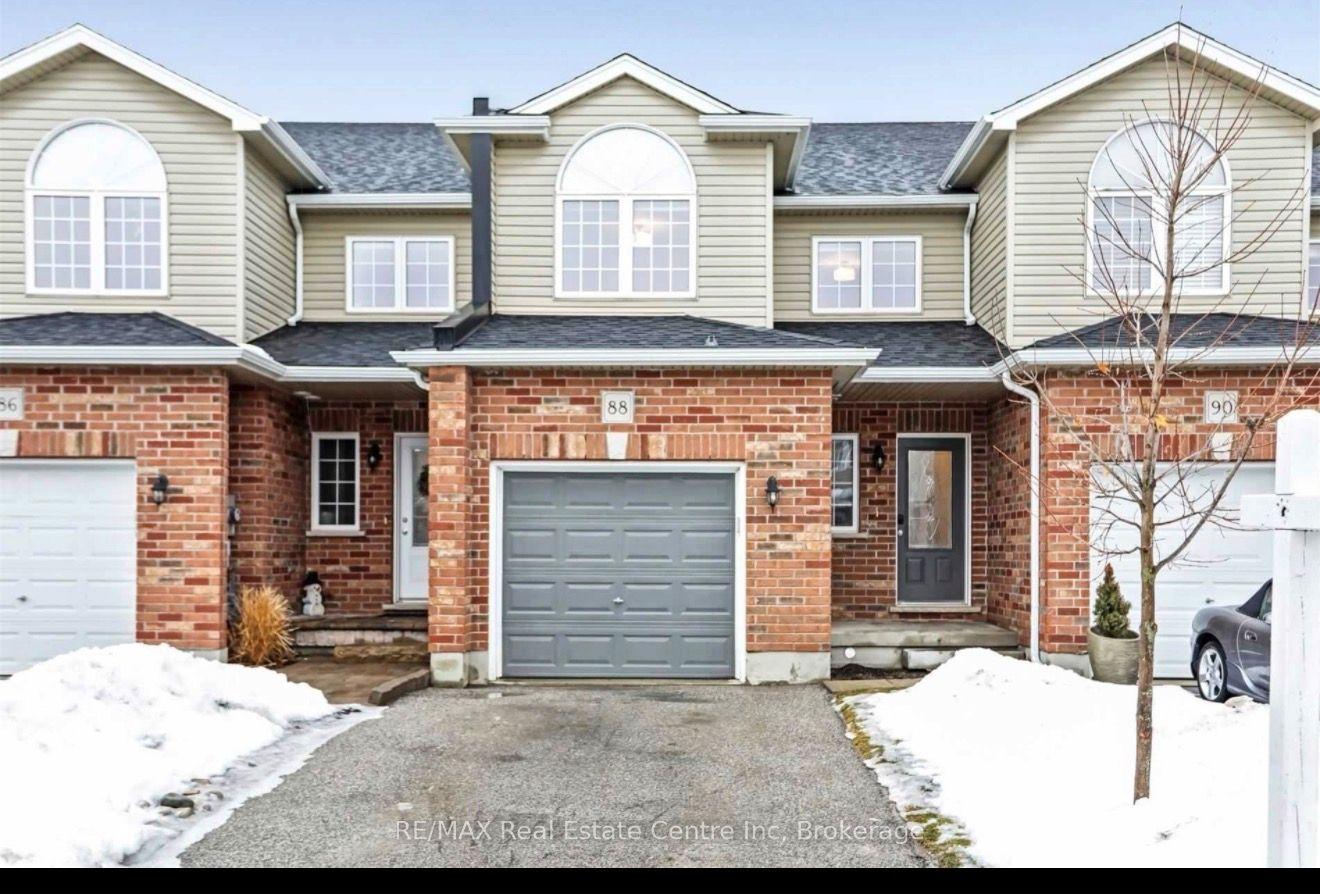 88 Mussen Street, Guelph — Townhouse for lease, photo 1