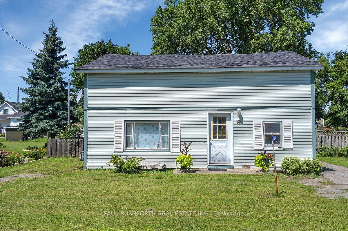 8 Second Street, Smiths Falls — Detached for sale, photo 1
