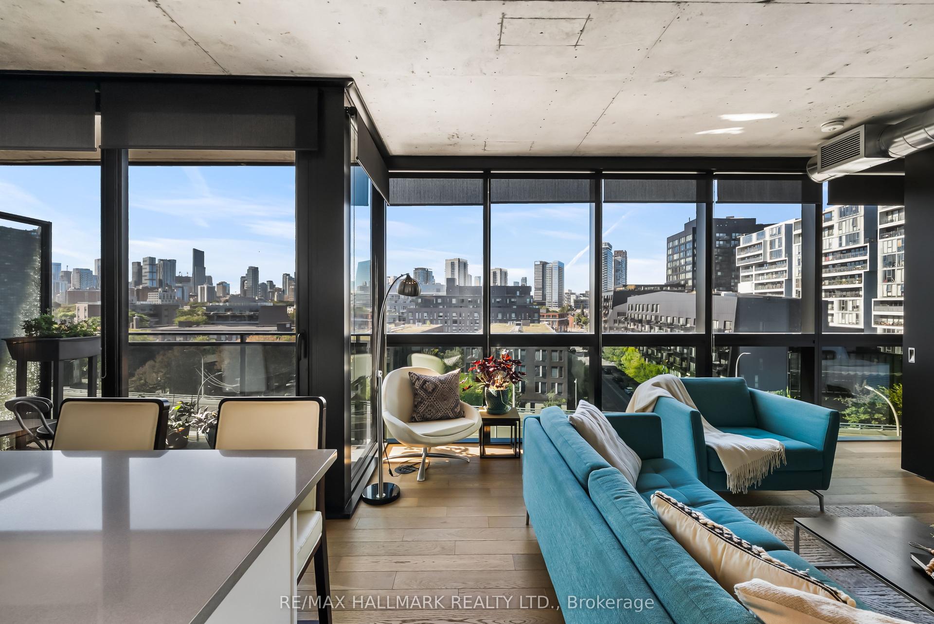 21 Lawren Harris Square 709 #709, Toronto — Condo for sale, photo 1