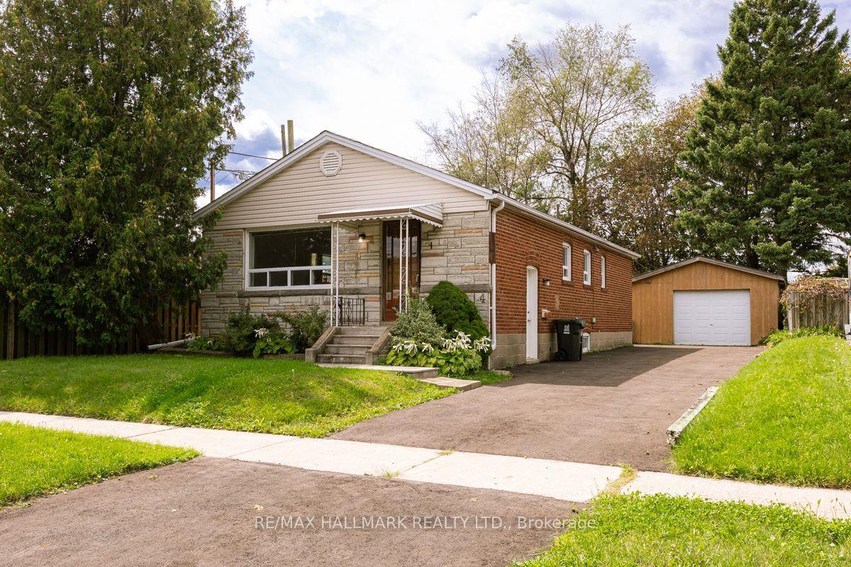 4 Bergen Road, Toronto — Detached for sale, photo 1