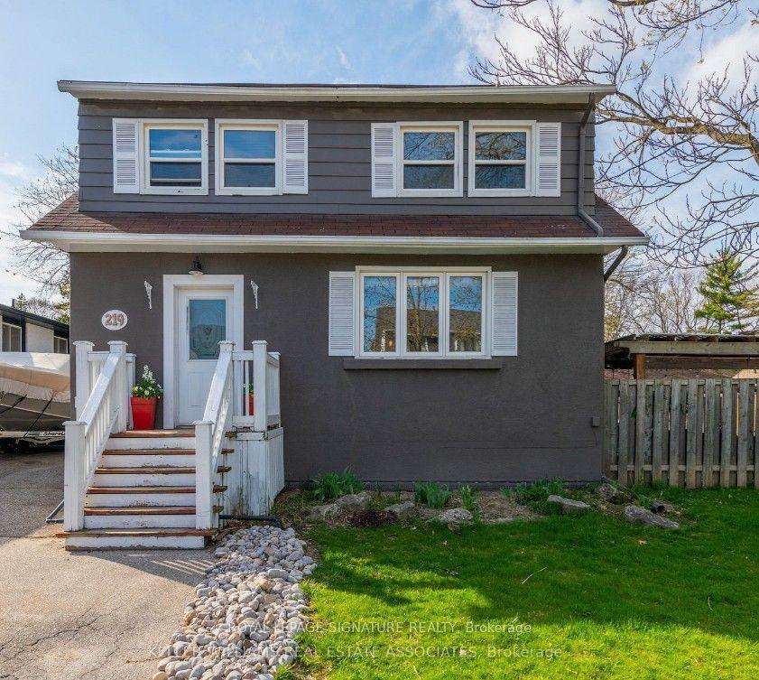 219 Angelene Street — photo 1